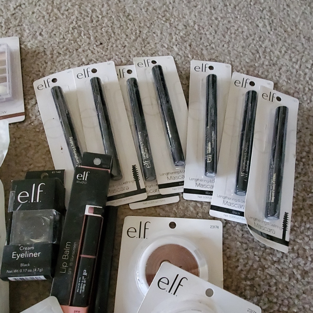 Elf  host pick Makeup and bag 🎒 2024